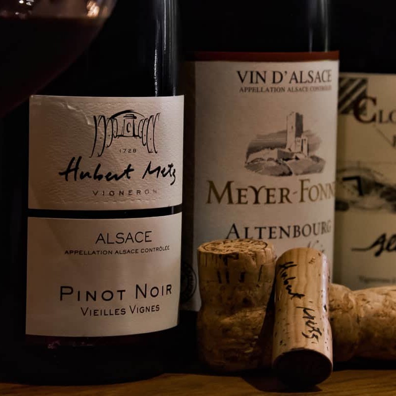 Pinot noir Hubert Metz - Vieilles vignes - Partez à la découverte des plus grands vins d'Alsace sous forme de parcours dégustation (Winetasting) ludiques et personnalisés, Le Caveau à Colmar !